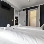 In-ski Out And Perfect For Families *