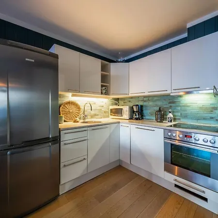 In-ski Out And Perfect For Families Apartment